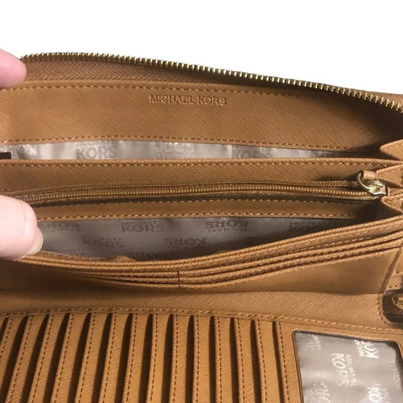 MICHAEL KORS MK British Tan XL Zip Around Continental Travel Clutch Wallet - Picture 4 of 10